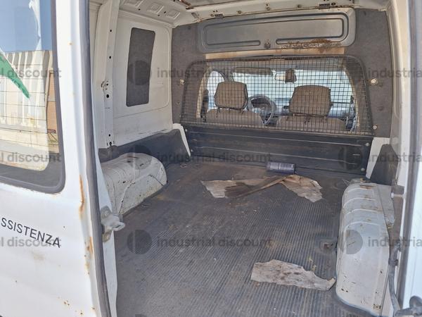 29#10019 Autovettura Opel Combo in vendita - foto 9