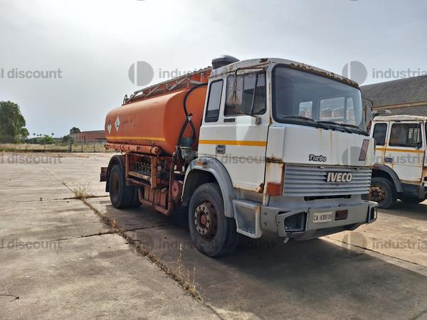 32#10019 Autobotte Iveco in vendita - foto 2