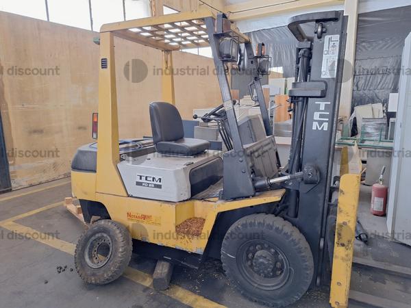 Carrelli elevatori in vendita