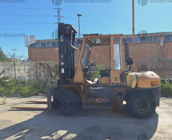 Carrelli elevatori in vendita