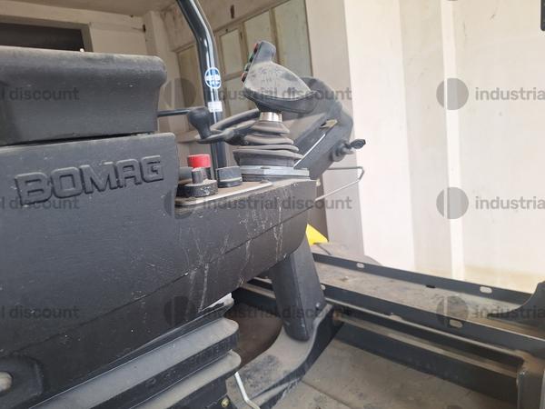 3#10042 Rullo compattatore Bomag in vendita - foto 4