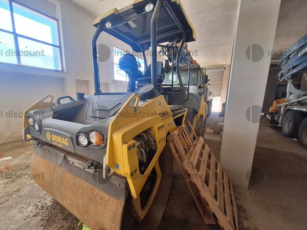 3#10042 Rullo compattatore Bomag in vendita - foto 6