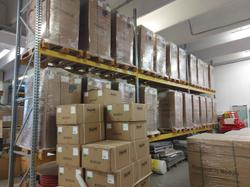 Magazzino di pannelli fotovoltici inverter batterie di accumulocaldaie arredi attrezzature per il magazzino e veicoli - Lotto 1 (Asta 10043)
