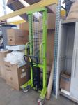 Immagine 80 - Lotto in blocco composto da magazzino di pannelli fotovoltaici inverter batterie di accumulocaldaie arredi attrezzature per il magazzino e veicoli - Lotto 4 (Asta 10043)