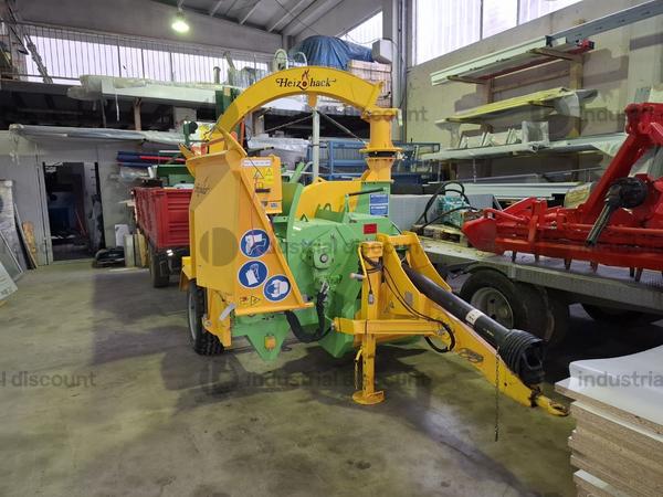 Varie edilizia in vendita