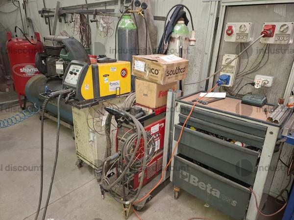 Varie edilizia in vendita