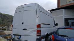 Autoveicolo Mercedes benz