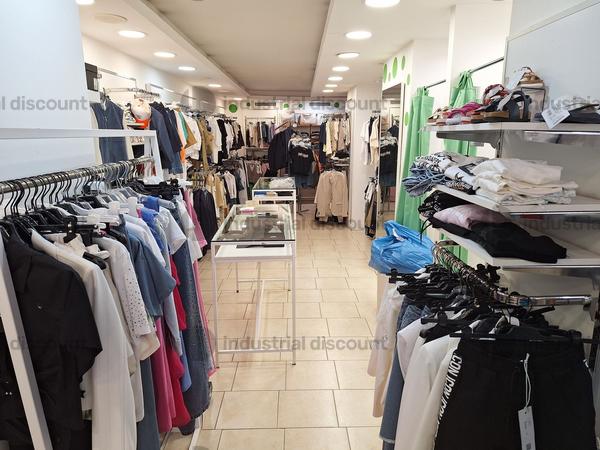 1#10058 Cessione ramo d'azienda punto vendita di articoli di abbigliamento in vendita - foto 9