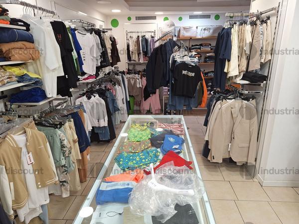 1#10058 Cessione ramo d'azienda punto vendita di articoli di abbigliamento in vendita - foto 13