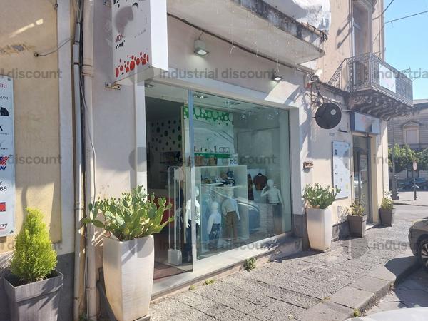 2#10058 Cessione ramo d'azienda punto vendita di articoli di abbigliamento in vendita - foto 3
