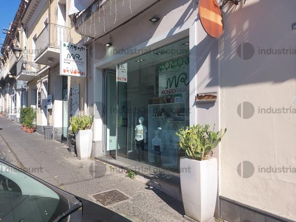 2#10058 Cessione ramo d'azienda punto vendita di articoli di abbigliamento in vendita - foto 4
