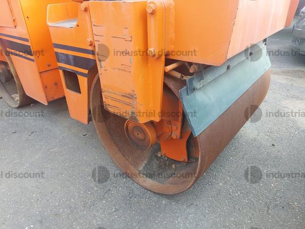 2#10061 Rullo compattatore vibrante e attrezzatura varia in vendita - foto 7