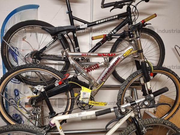 17#10154 Tre mountain bike vintage in vendita - foto 2