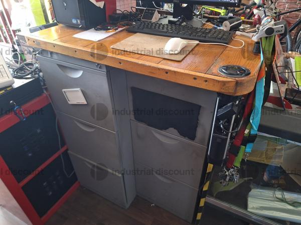19#10154 Arredamento negozio e attrezzatura informatica in vendita - foto 9