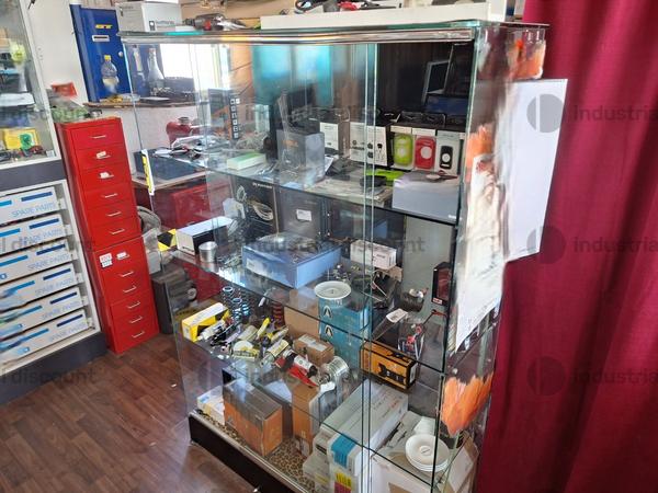19#10154 Arredamento negozio e attrezzatura informatica in vendita - foto 10