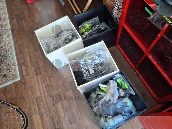20#10154 Abbigliamento e accessori da ciclismo in vendita - foto 7