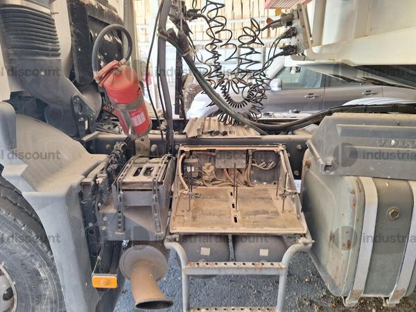 24#10158 Trattore stradale Volvo FM12 460 in vendita - foto 9