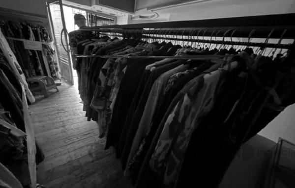 1#10166 Capi di abbigliamento e tessuti in vendita - foto 8