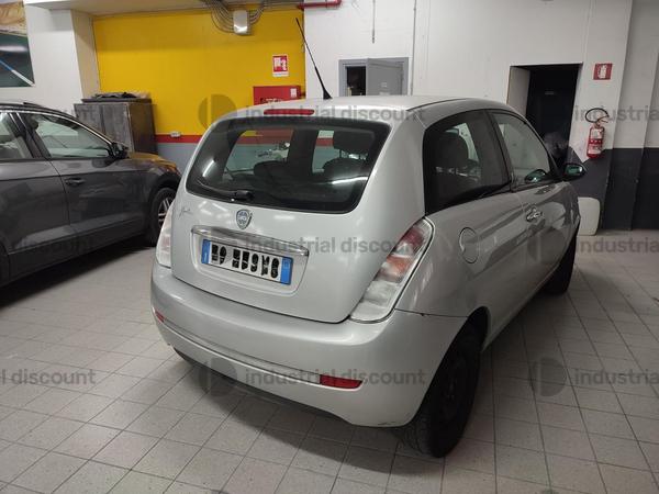 3#10175 Autovettura Lancia Y in vendita - foto 2