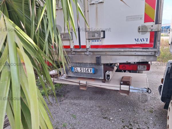 14#10195 Furgone isotermico RENAULT TRUCKS 310DXI con sponda caricatrice in vendita - foto 3