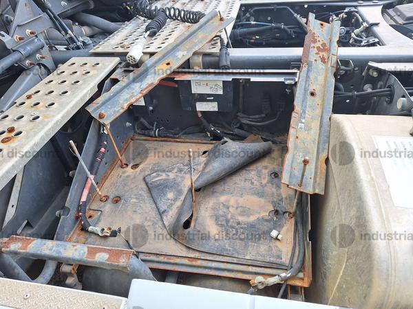 17#10195 Trattore stradale RENAULT TRUCKS 460DXI in vendita - foto 6