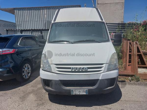 2#10196 Furgone Iveco Daily Minivan in vendita - foto 2