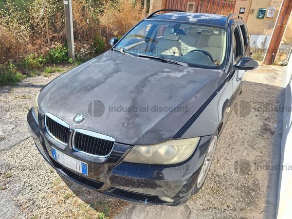 3#10205 Autovettura BMW 320d in vendita - foto 2