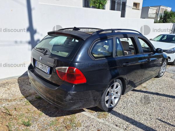 3#10205 Autovettura BMW 320d in vendita - foto 3