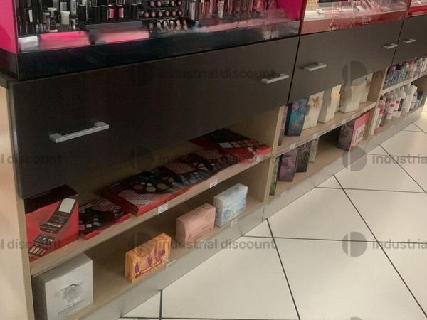 1#10207 Invito a offrire scaffalature e arredi di profumeria in vendita - foto 15