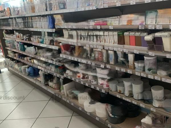 1#10207 Invito a offrire scaffalature e arredi di profumeria in vendita - foto 23