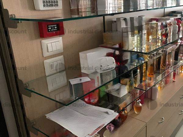 1#10207 Invito a offrire scaffalature e arredi di profumeria in vendita - foto 32
