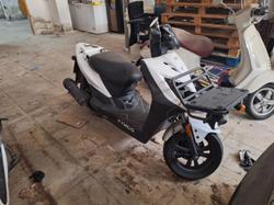 Kymco Agility Carry motorcycle - Lot 1 (Auction 10244)