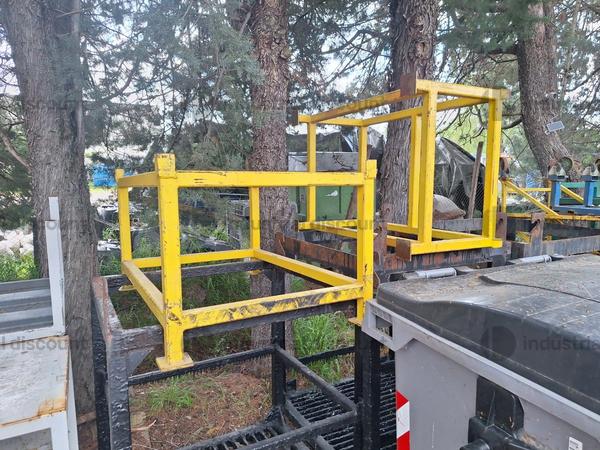 11#10261 Attrezzatura elettronica, meccanica, scaffalature in vendita - foto 44
