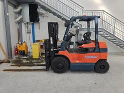 Carrello elevatore Toyota Geneo B30 - Lotto 5 (Asta 10268)