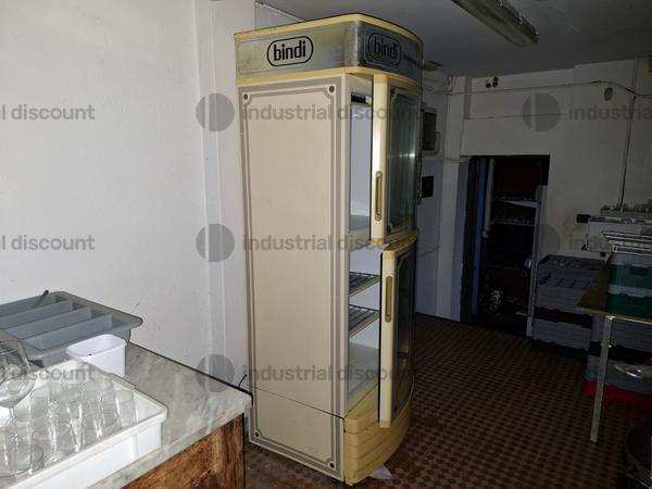 1#10276 Attrezzature per ristorazione e arredi e subingresso voltura di titoli amministrativi di posizioni connesse all'attività in vendita - foto 77