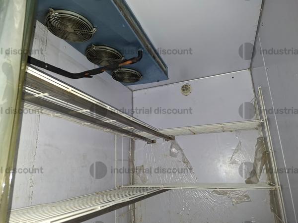 1#10276 Attrezzature per ristorazione e arredi e subingresso voltura di titoli amministrativi di posizioni connesse all'attività in vendita - foto 86