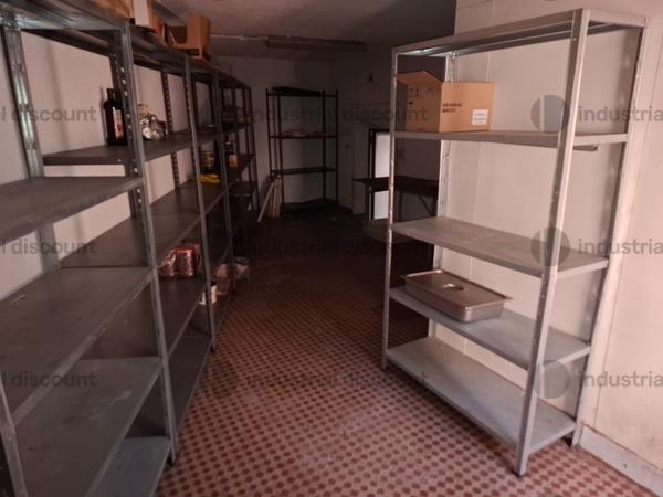 1#10276 Attrezzature per ristorazione e arredi e subingresso voltura di titoli amministrativi di posizioni connesse all'attività in vendita - foto 89