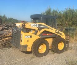 Gehl V330 skid steer  Renault Premium road tractor and Komatsu mini excavator - Lot 0 (Auction 10289)