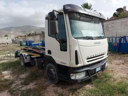 Autocarro scarrabile Iveco Eurocargo 100E21 - Lotto 1 (Asta 10291)