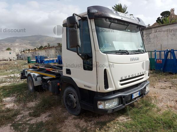 Autocarri in vendita