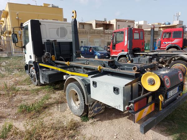 1#10291 Autocarro scarrabile Iveco Eurocargo 100E21 in vendita - foto 3