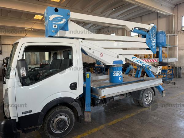 8#10300 Piattaforma Socage montata su Nissan Cabstar in vendita - foto 7