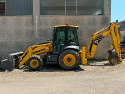 Terna rigida KOMATSU WB97R-8 - Lotto 3 (Asta 10314)