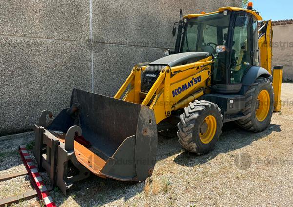 3#10314 Terna rigida KOMATSU WB97R-8 in vendita - foto 2