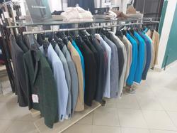 Stock di arredi ed attrezzature per negozio Stock di abbigliamento Ciclomotore Honda - Lotto 0 (Asta 10319)