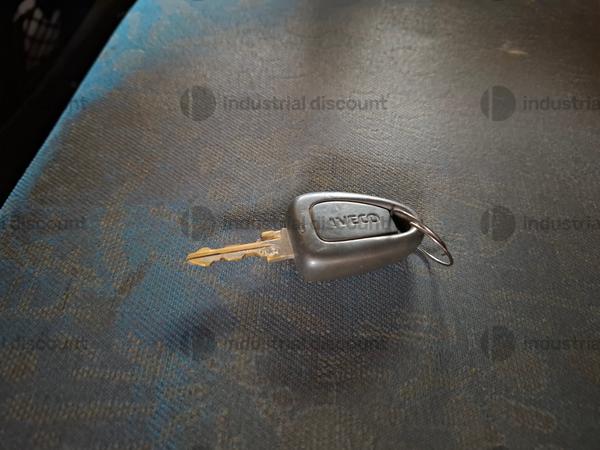 1#10340 Autocarro Iveco Daily in vendita - foto 6