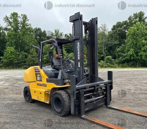 Carrelli elevatori in vendita
