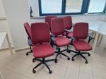 Immagine 22 - Arredi ufficio in blocco: scrivanie, tavoli, sedie, armadi, scaffali e TV - Lotto 25 (Asta 10373)
