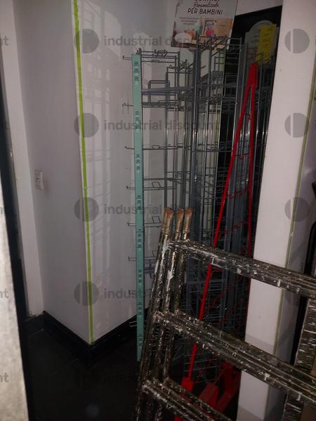 1#10378 Arredi e accessori per negozio in vendita - foto 25