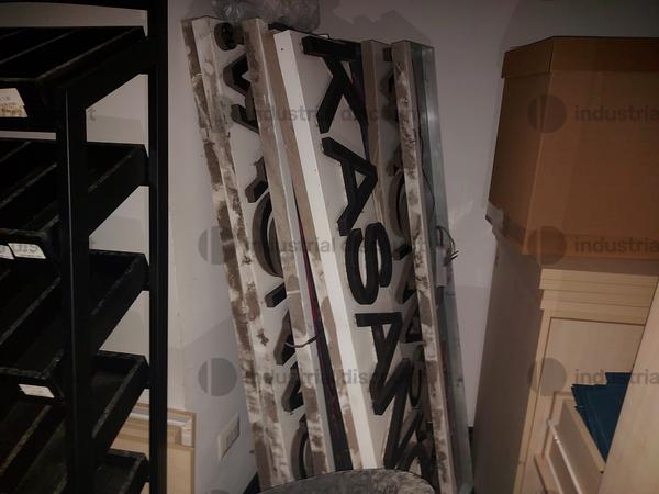 1#10378 Arredi e accessori per negozio in vendita - foto 32